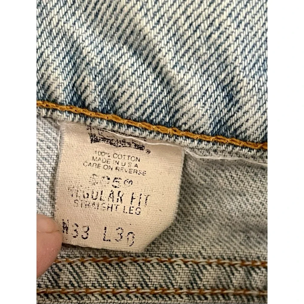 Vintage Levis 505 Regular Fit Straight Leg Jeans Light Wash Made in USA 33x30